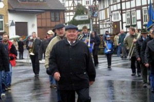 img_1240518675_929